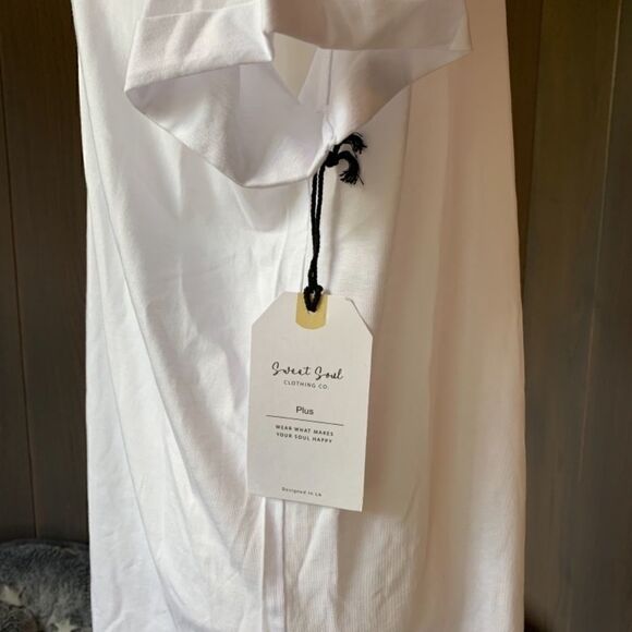 SWEET SOUL Rainbow Hearts Embroidered Tee 1X - Picture 3 of 5